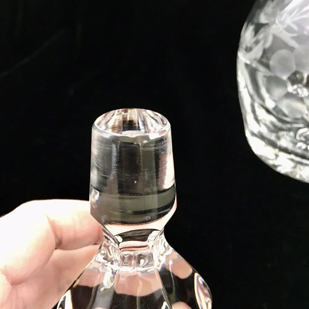 Gorham Crystal Wine Decanter 11” Tall “Spring Meadow” Clear